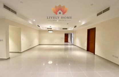Apartment - 3 - 4 for rent in East Porto Drive - Porto Arabia - The Pearl Island - Doha