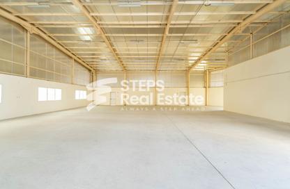 Warehouse - Studio - 1 for rent in East Industrial Street - Birkat Al Awamer - Al Wakra
