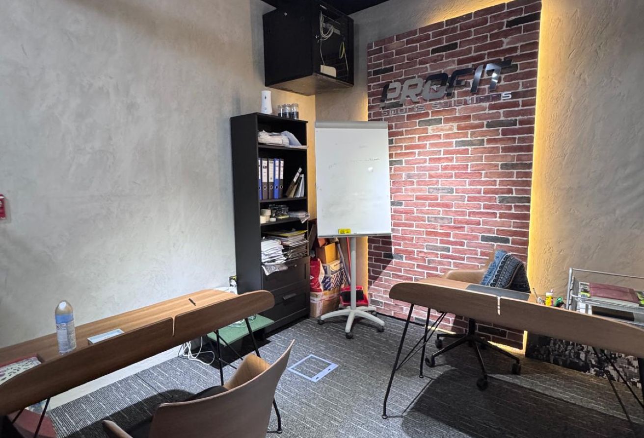 Spacious office for sale in Lusail thumbnail 9