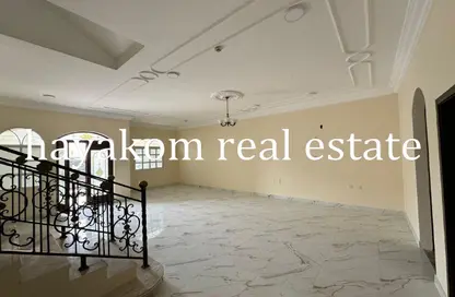 Villa - 5 Bedrooms - 4 Bathrooms for rent in Izghawa - Izghawa - Doha