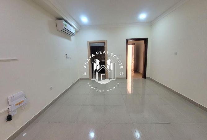 1022912 - Property Image 2