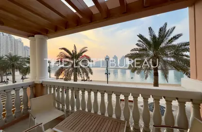 Townhouse - 1 Bedroom - 2 Bathrooms for rent in Viva West - Viva Bahriyah - The Pearl Island - Doha