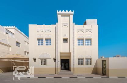 Villa - 5 - 3 for rent in Izghawa - Izghawa - Doha