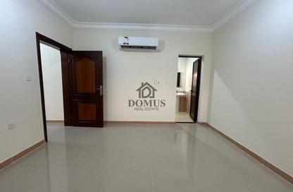 Apartment - 3 Bedrooms - 3 Bathrooms for rent in Thabit Bin Zaid Street - Al Mansoura - Doha