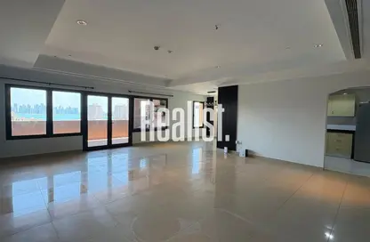 Apartment - 3 Bedrooms - 4 Bathrooms for rent in West Porto Drive - Porto Arabia - The Pearl Island - Doha