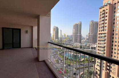 Apartment - 2 Bedrooms - 3 Bathrooms for rent in East Porto Drive - Porto Arabia - The Pearl Island - Doha