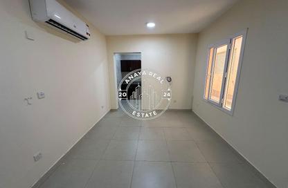 Apartment - Studio - 1 for rent in Madinat Khalifa South - Madinat Khalifa - Doha