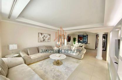 Townhouse - 2 Bedrooms - 2 Bathrooms for rent in West Porto Drive - Porto Arabia - The Pearl Island - Doha