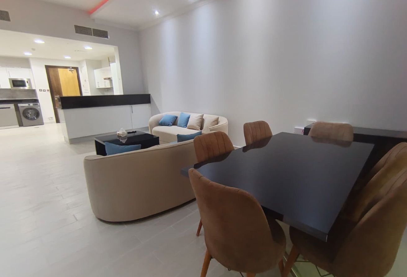 ELEGANT FF 1BHK HUGE BALCONY SPACIOUS APARTMENT thumbnail 6