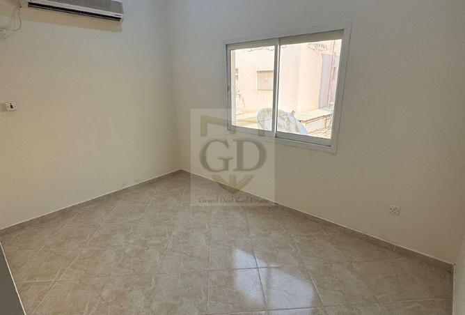 982268 - Property Image 2