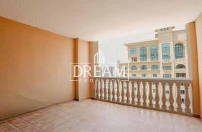 Apartment - 1 Bedroom - 2 Bathrooms for rent in West Porto Drive - Porto Arabia - The Pearl Island - Doha