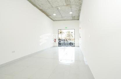 Shop - Studio - 1 Bathroom for rent in Old Airport Road - Old Airport Road - Doha