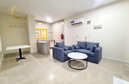 Apartment - 1 - 1 for rent in Umm Ghuwailina 4 - Umm Ghuwailina - Doha