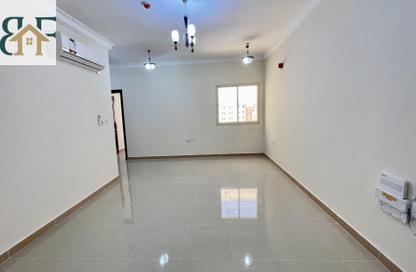Apartment - 3 Bedrooms - 3 Bathrooms for rent in Al Mansoura - Al Mansoura - Doha