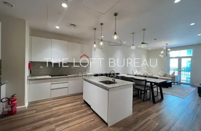 شقة - 2 غرف نوم - 3 حمامات للايجار في حدائق فلورستا - حدائق فلورستا - جزيرة اللؤلؤة - الدوحة