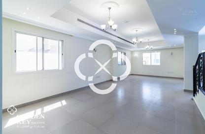 Villa - 3 Bedrooms - 4 Bathrooms for rent in Al Hanaa Street - Al Gharrafa - Doha