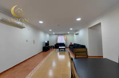 Apartment - 2 Bedrooms - 2 Bathrooms for rent in Al Hitmi - Al Hitmi - Doha