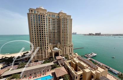 Apartment - 2 Bedrooms - 3 Bathrooms for rent in Tower 31 - Porto Arabia - The Pearl Island - Doha