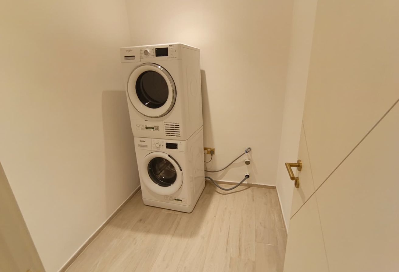 3bhk with full sea view fully furnished Inculdings thumbnail 9