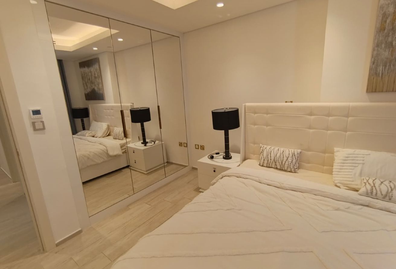 3bhk with full sea view fully furnished Inculdings thumbnail 6