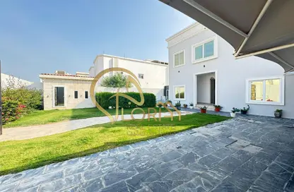 فيلا - 5 غرف نوم - 5 حمامات للايجار في الدفنة - الدفينة - الدوحة