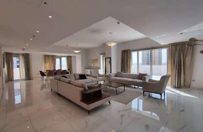 Apartment - 4 Bedrooms - 5 Bathrooms for rent in West Bay - West Bay - Doha