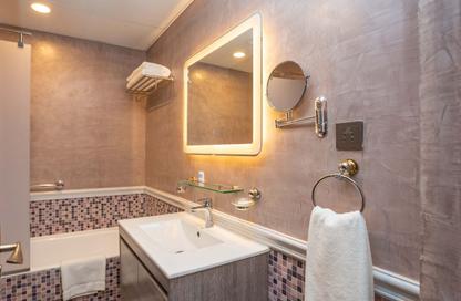 Hotel Apartments - 1 - 1 for rent in Ezdan Hotel and Suites - West Bay - Doha