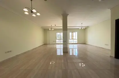 شقة - 2 غرف نوم - 3 حمامات للايجار في أم غويلينا 4 - أم غويلينا - الدوحة