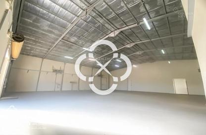 Warehouse - Studio - 1 Bathroom for rent in Industrial Area 1 - Industrial Area - Doha