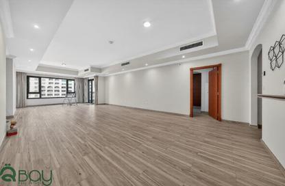 Apartment - 1 Bedroom - 2 Bathrooms for rent in West Porto Drive - Porto Arabia - The Pearl Island - Doha