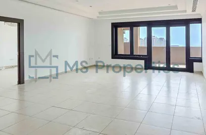 شقة - 2 غرف نوم - 3 حمامات للبيع في طريق بورتو الشرقي - بورتو أرابيا - جزيرة اللؤلؤة - الدوحة