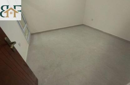 Apartment - 2 Bedrooms - 2 Bathrooms for rent in Umm Ghwailina Comm - Umm Ghuwalina - Umm Ghuwailina - Doha