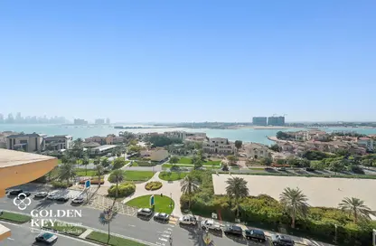 Apartment - 2 Bedrooms - 3 Bathrooms for rent in West Porto Drive - Porto Arabia - The Pearl Island - Doha