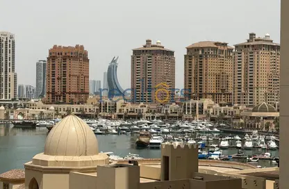 Apartment - 1 Bedroom - 2 Bathrooms for rent in Tower 24 - Porto Arabia - The Pearl Island - Doha