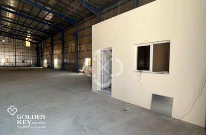 Warehouse - Studio for rent in East Industrial Street - Birkat Al Awamer - Al Wakra