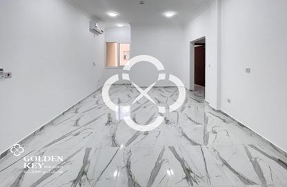 Apartment - 2 Bedrooms - 2 Bathrooms for rent in Madinat Khalifa South - Madinat Khalifa - Doha