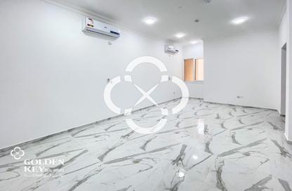 Apartment - 2 Bedrooms - 2 Bathrooms for rent in Madinat Khalifa South - Madinat Khalifa - Doha