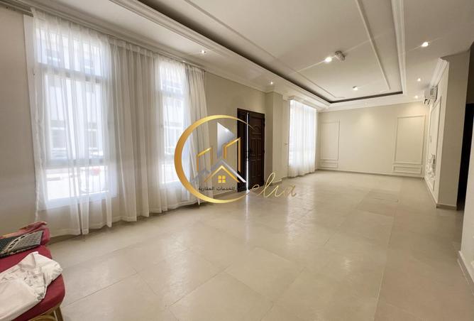 62072258 - Property Image 2