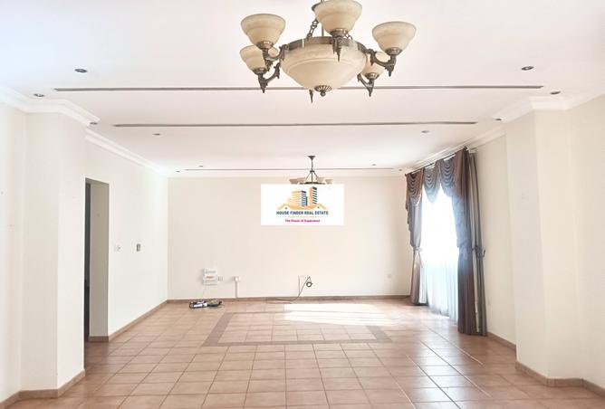 1002459 - Property Image 3