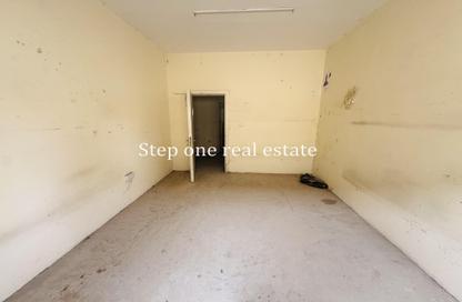 Staff Accommodation - Studio - 7+ Bathrooms for rent in Industrial Area 4 - Industrial Area - Industrial Area - Doha