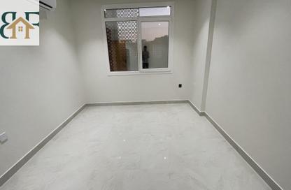 Apartment - 2 Bedrooms - 2 Bathrooms for rent in Al Mansoura - Al Mansoura - Doha