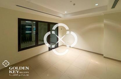 Apartment - 1 Bedroom - 2 Bathrooms for rent in West Porto Drive - Porto Arabia - The Pearl Island - Doha Apartment - 1 Bedroom - 2 Bathrooms for rent in West Porto Drive - Porto Arabia - The Pearl Island - Doha