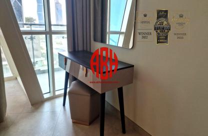 Apartment - 1 - 2 for rent in Lusail Marina Heights - Marina District - Lusail