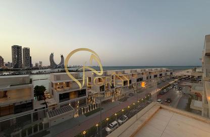 Apartment - 2 Bedrooms - 2 Bathrooms for rent in Gewan Island - The Pearl Island - Doha