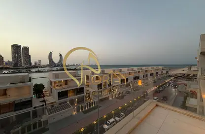 Apartment - 2 Bedrooms - 2 Bathrooms for rent in Gewan Island - The Pearl Island - Doha