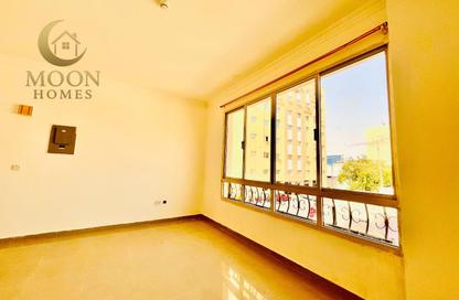 Apartment - 1 Bedroom - 1 Bathroom for rent in Umm Ghwailina Comm - Umm Ghuwalina - Umm Ghuwailina - Doha Apartment - 1 Bedroom - 1 Bathroom for rent in Umm Ghwailina Comm - Umm Ghuwalina - Umm Ghuwailina - Doha