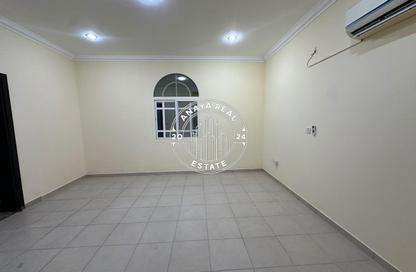Apartment - Studio - 1 Bathroom for rent in New Salata - Salata - Doha