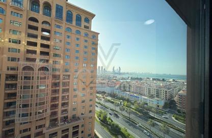 Apartment - 1 Bedroom - 2 Bathrooms for sale in Lusail Residence - Marina District - Lusail