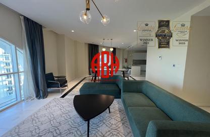 Penthouse - 3 Bedrooms - 5 Bathrooms for rent in Floresta Gardens - Floresta Gardens - The Pearl Island - Doha Penthouse - 3 Bedrooms - 5 Bathrooms for rent in Floresta Gardens - Floresta Gardens - The Pearl Island - Doha