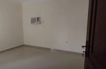 Apartment - 3 Bedrooms - 3 Bathrooms for rent in Al Khalidiya Street - Najma - Doha